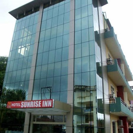Hotel Sunrise Inn Lucknow Exteriör bild